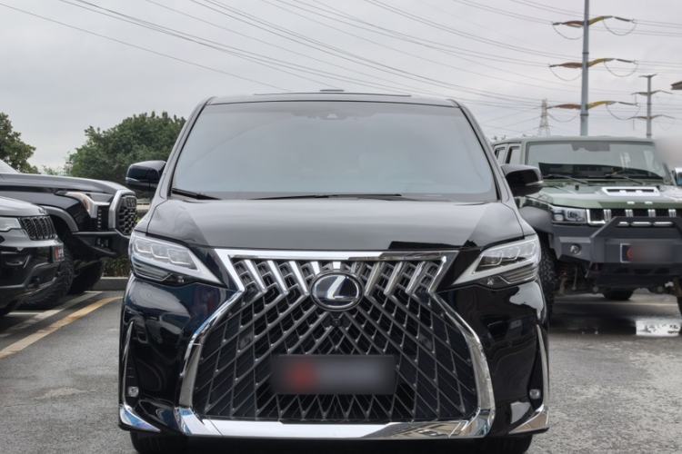 Used Lexus LM 2020 300h Seven-Seat Elegant Edition Exterior 1