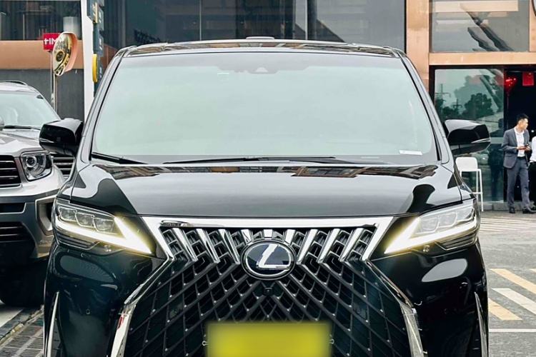 Used Lexus LM 2020 300h Seven-Seat Elegant Edition Exterior 1