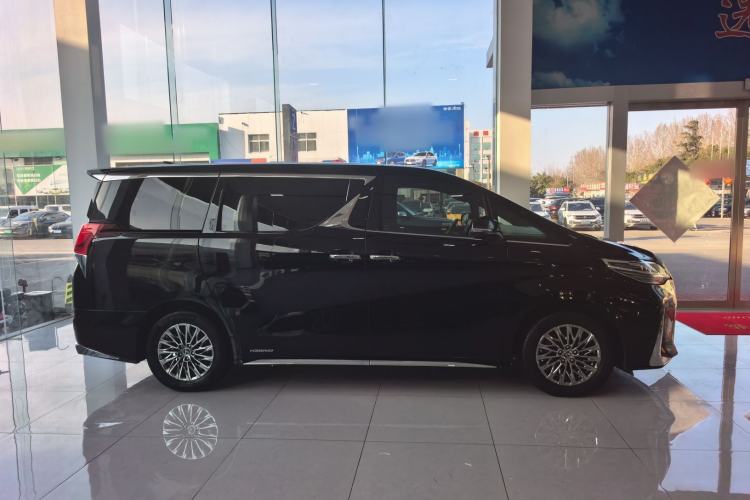 Used Lexus LM 2020 300h Seven-Seat Elegant Edition Exterior 4