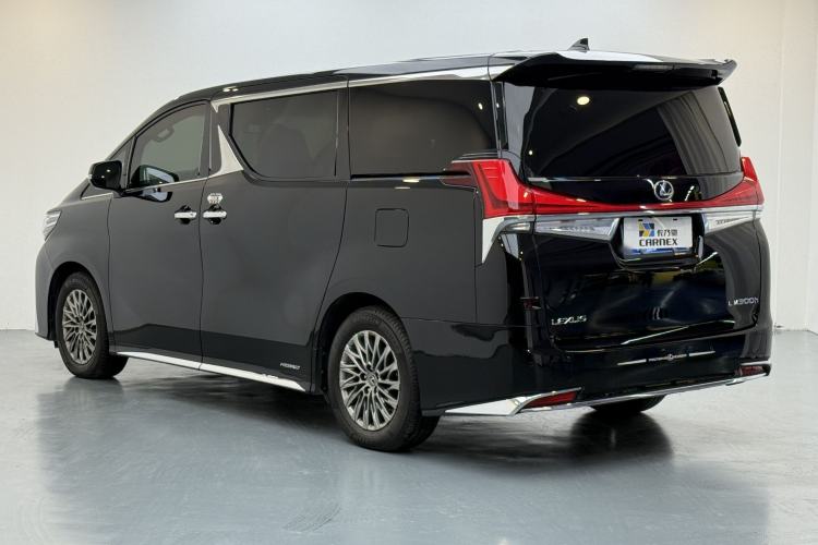 Used Lexus LM 2020 300h Seven-Seat Elegant Edition Exterior 5