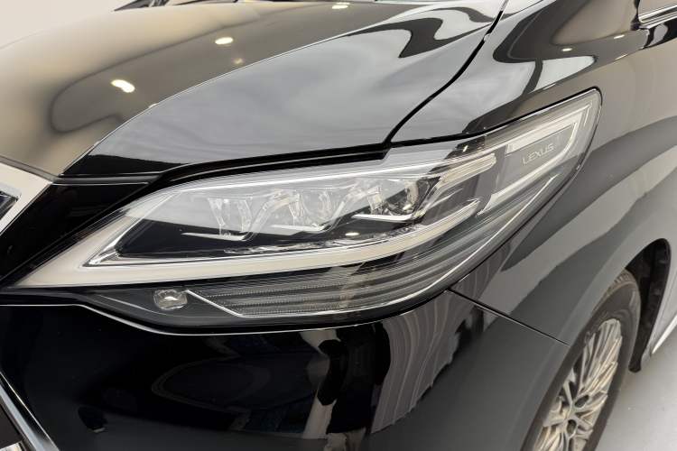 Used Lexus LM 2020 300h Seven-Seat Elegant Edition Exterior 7