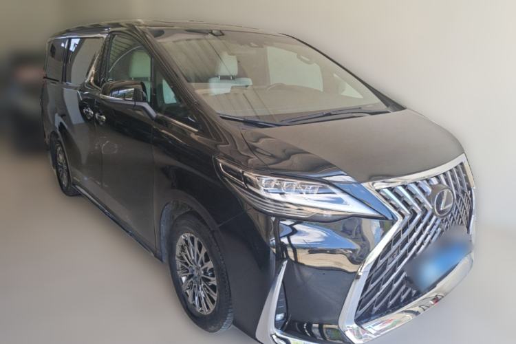 Used Lexus LM 2020 300h Seven-Seat Elegant Edition Front Right 45 Deg
