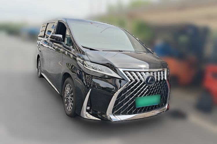 Used Lexus LM 2020 300h Four-Seat Grand Edition Front Right 45 Deg