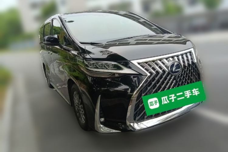 Used Lexus LM 2020 300h Four-Seat Grand Edition Front Right 45 Deg