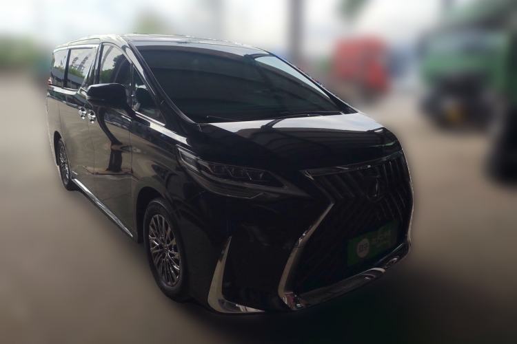 Used Lexus LM 2020 300h Four-Seat Grand Edition Front Right 45 Deg