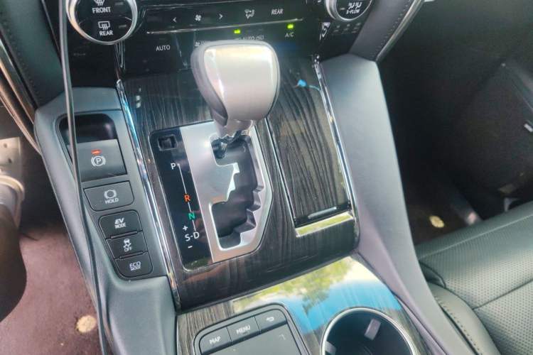 Used Lexus LM 2020 300h Seven-Seat Elegant Edition Gear Lever