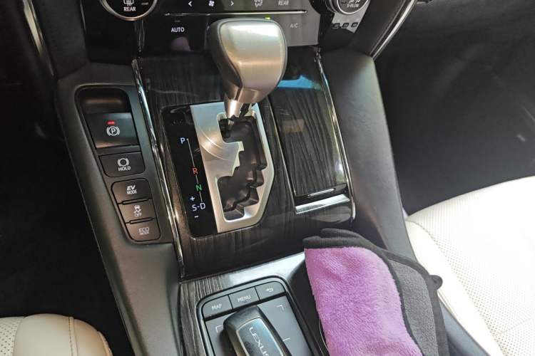 Used Lexus LM 2020 300h Four-Seat Grand Edition Gear Lever