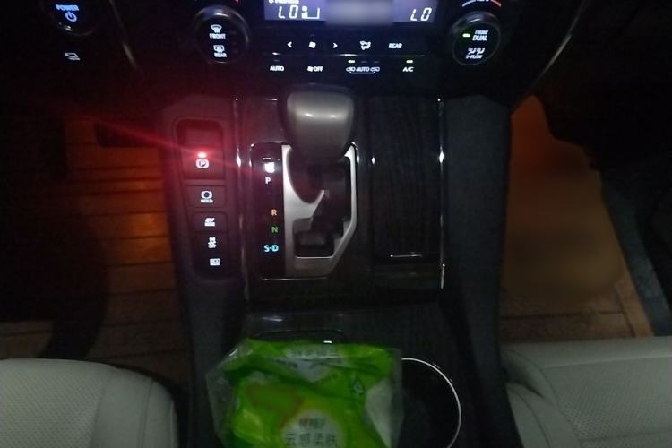 Used Lexus LM 2020 300h Seven-Seat Elegant Edition Gear Lever