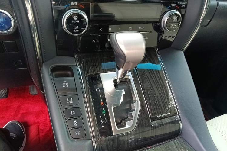 Used Lexus LM 2020 300h Four-Seat Grand Edition Gear Lever