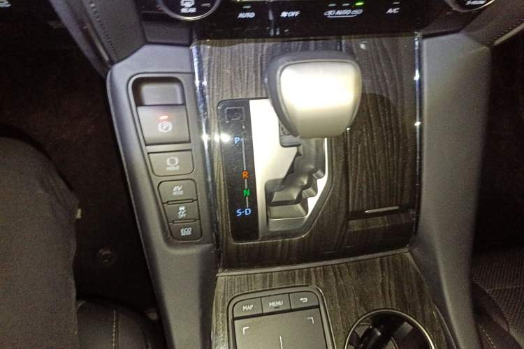 Used Lexus LM 2020 300h Seven-Seat Elegant Edition Gear Lever