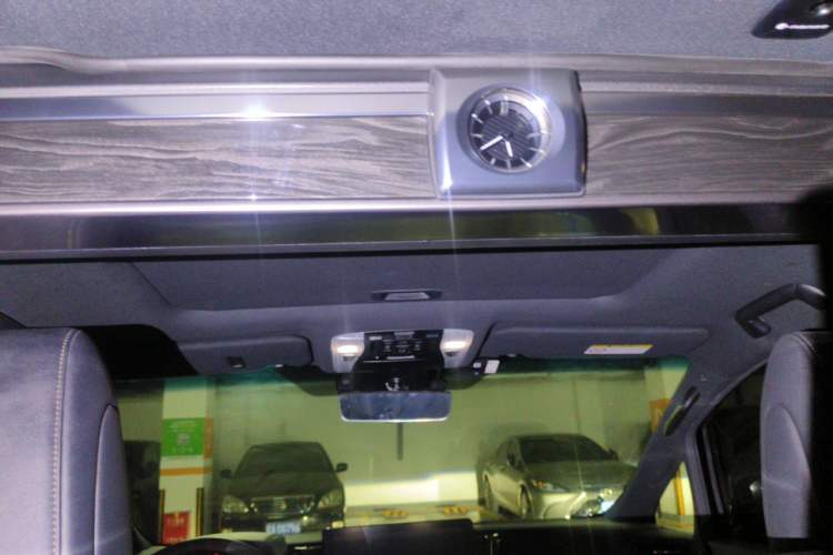 Used Lexus LM 2020 300h Four-Seat Grand Edition Headliner