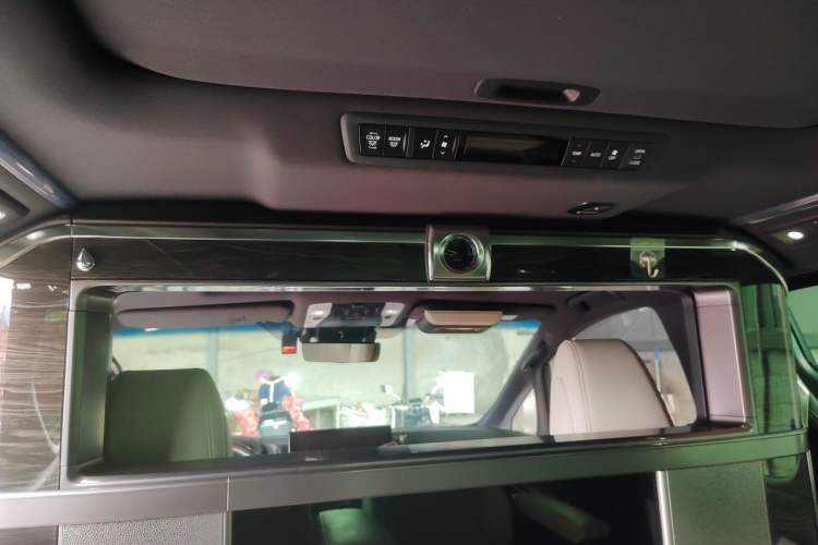 Used Lexus LM 2020 300h Four-Seat Grand Edition Headliner