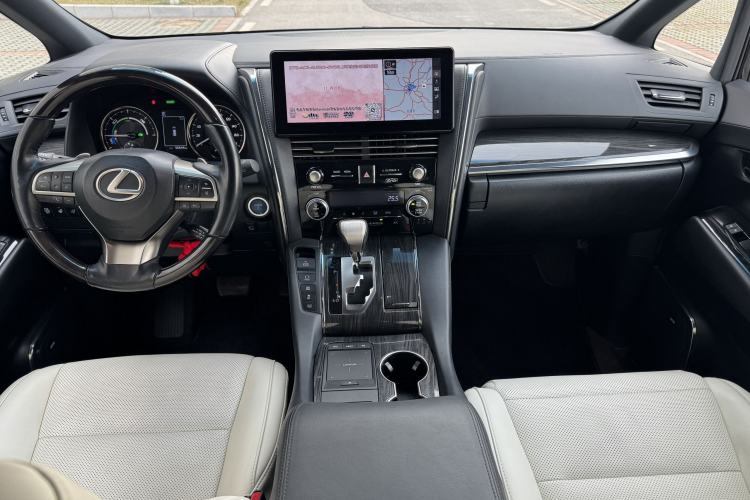 Used Lexus LM 2020 300h Seven-Seat Elegant Edition Interior 1