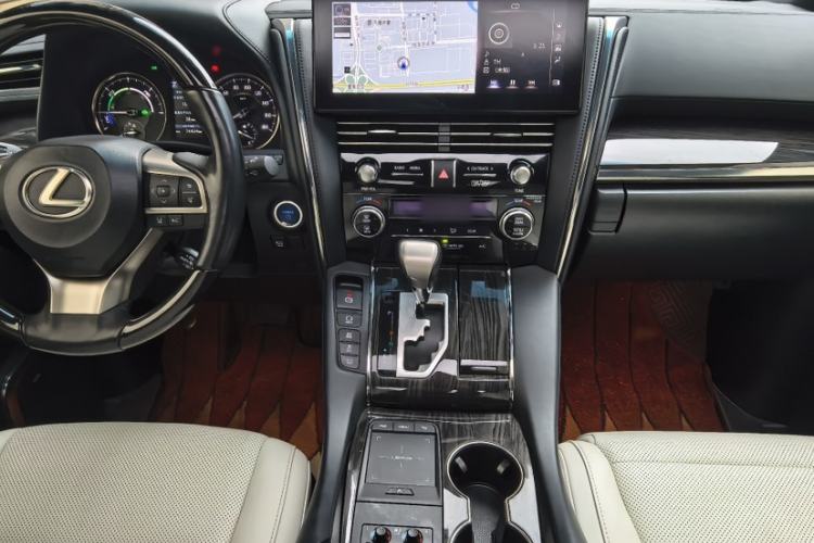 Used Lexus LM 2020 300h Seven-Seat Elegant Edition Interior 1