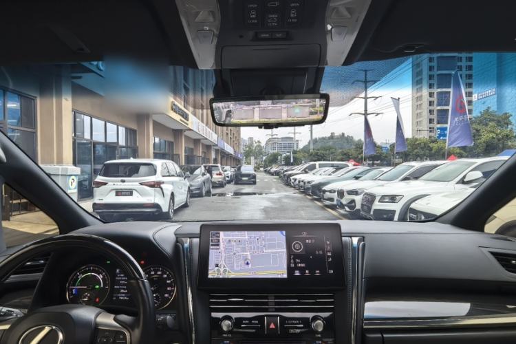 Used Lexus LM 2020 300h Seven-Seat Elegant Edition Interior 3
