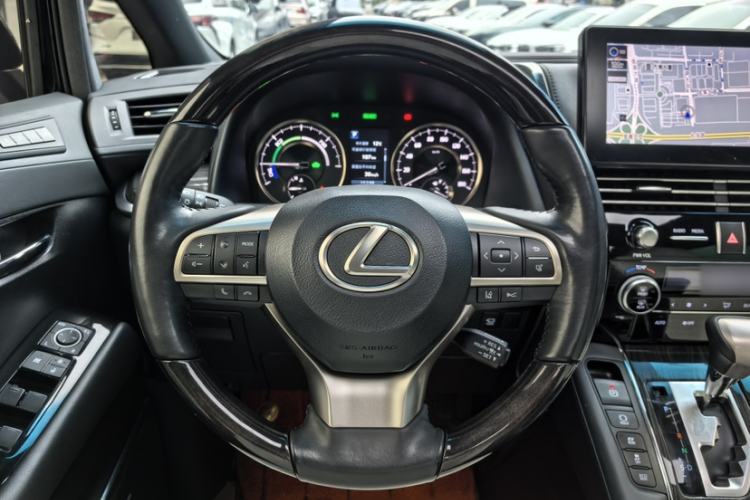 Used Lexus LM 2020 300h Seven-Seat Elegant Edition Interior 5