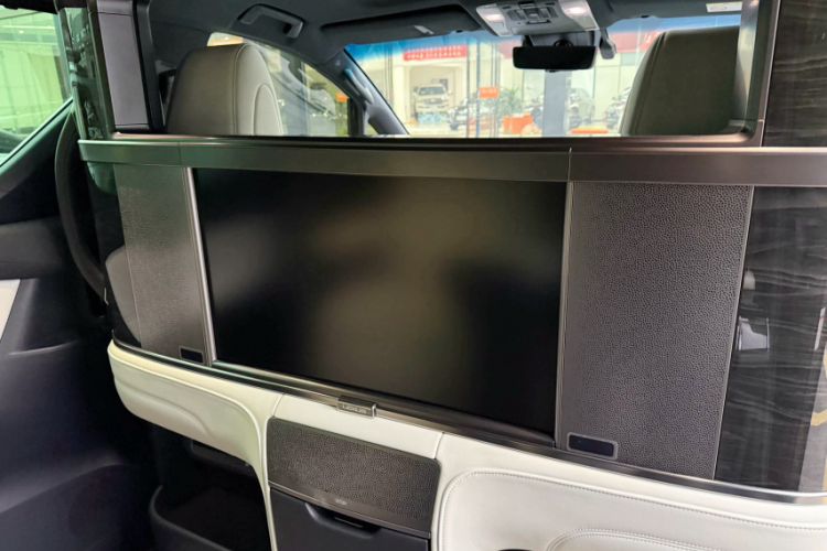 Used Lexus LM 2020 300h Four-Seat Grand Edition Interior 5