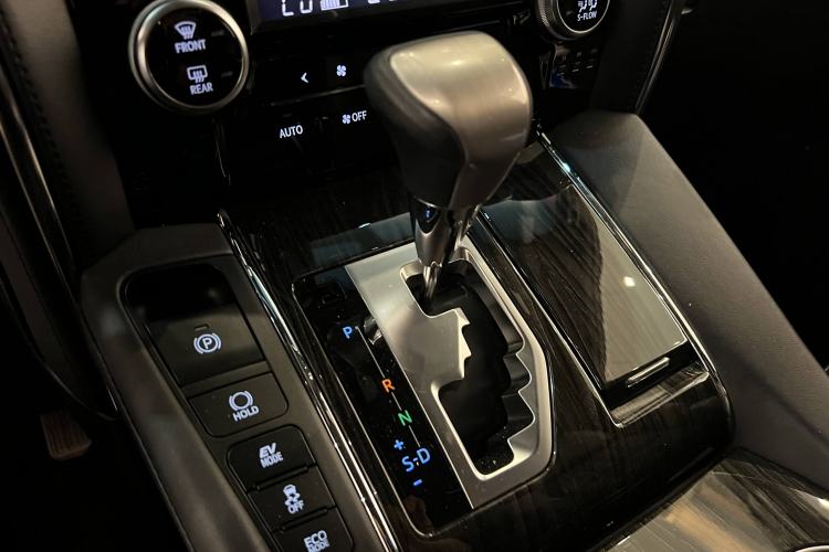 Used Lexus LM 2020 300h Four-Seat Grand Edition Interior 6