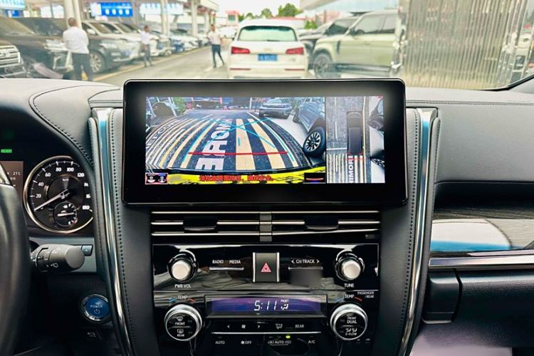 Used Lexus LM 2020 300h Seven-Seat Elegant Edition Interior 7