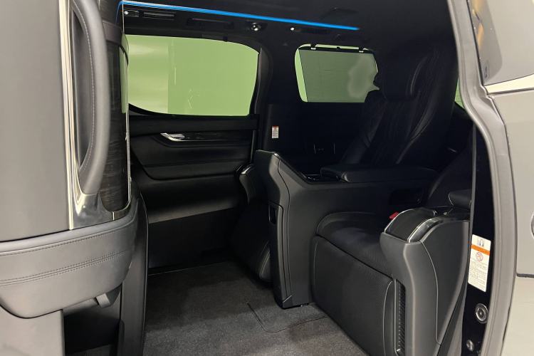 Used Lexus LM 2020 300h Four-Seat Grand Edition Interior 8