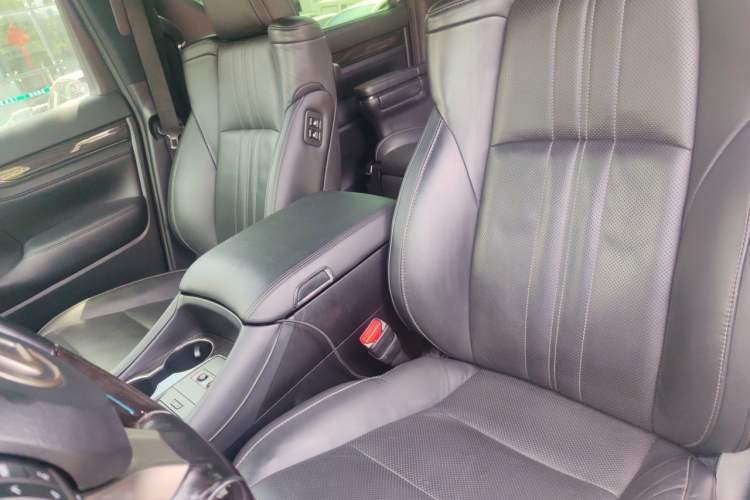 Used Lexus LM 2020 300h Seven-Seat Elegant Edition Left Front Seat