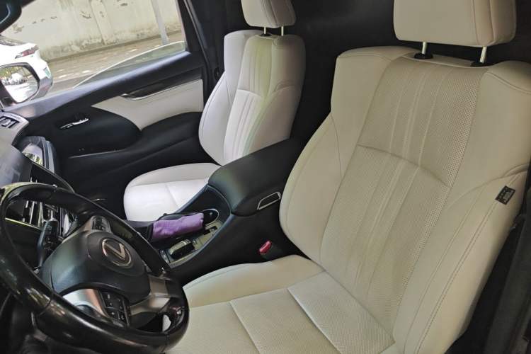 Used Lexus LM 2020 300h Four-Seat Grand Edition Left Front Seat