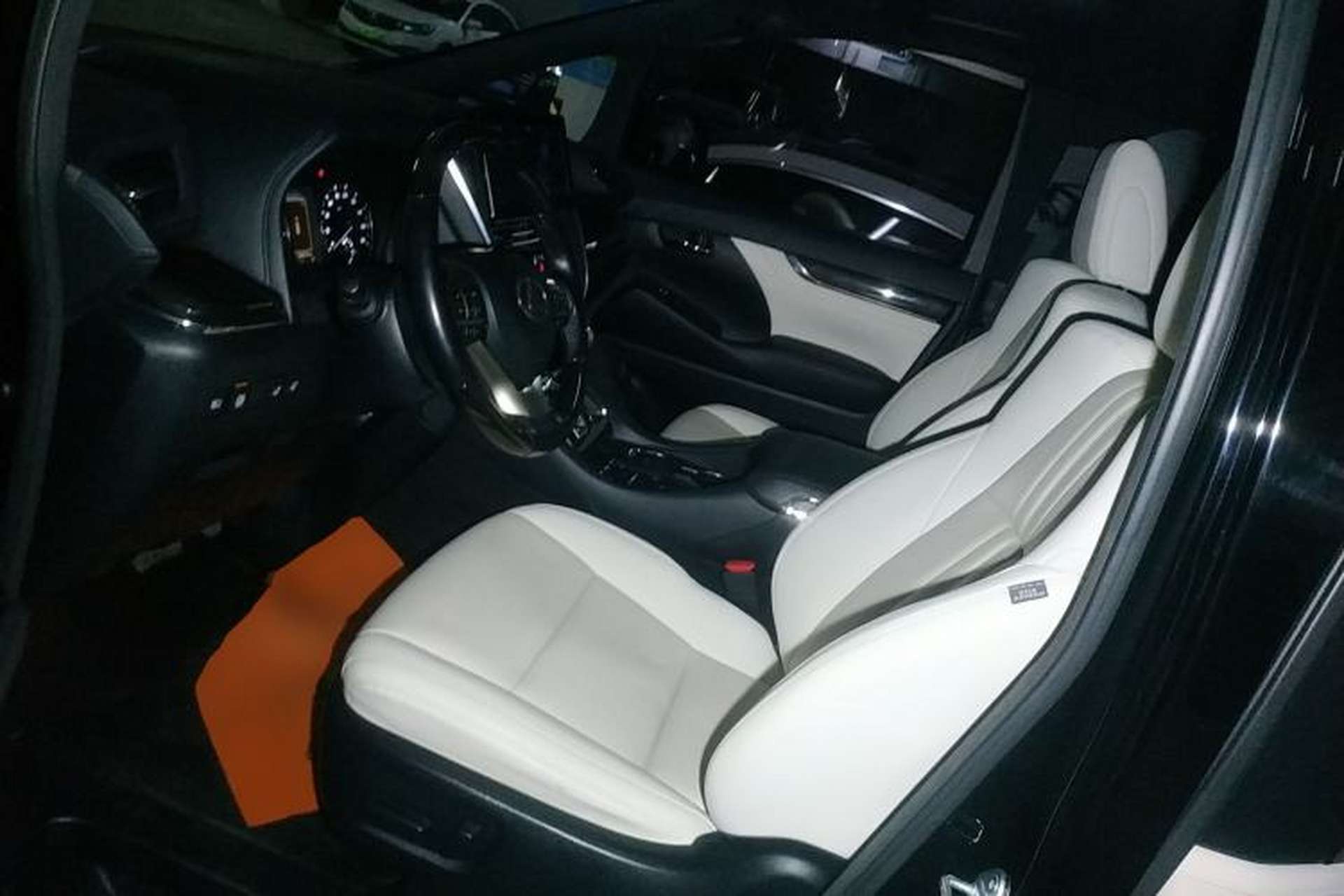 Used Lexus LM 2020 300h Four-Seat Grand Edition Left Front Seat