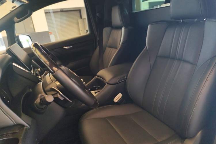 Used Lexus LM 2020 300h Four-Seat Grand Edition Left Front Seat