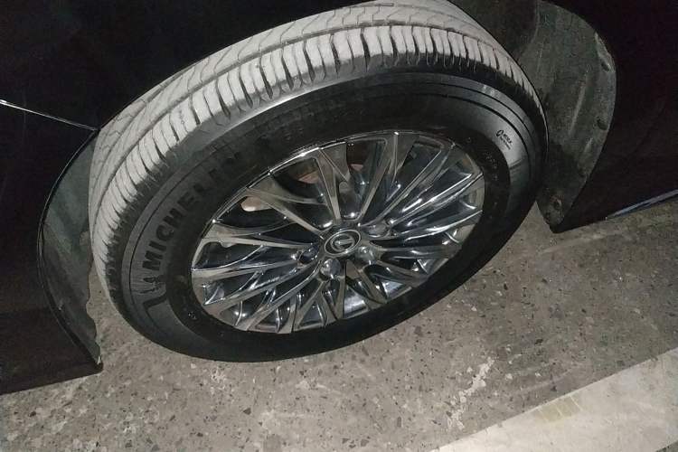 Used Lexus LM 2020 300h Four-Seat Grand Edition Left Front Wheel Hub
