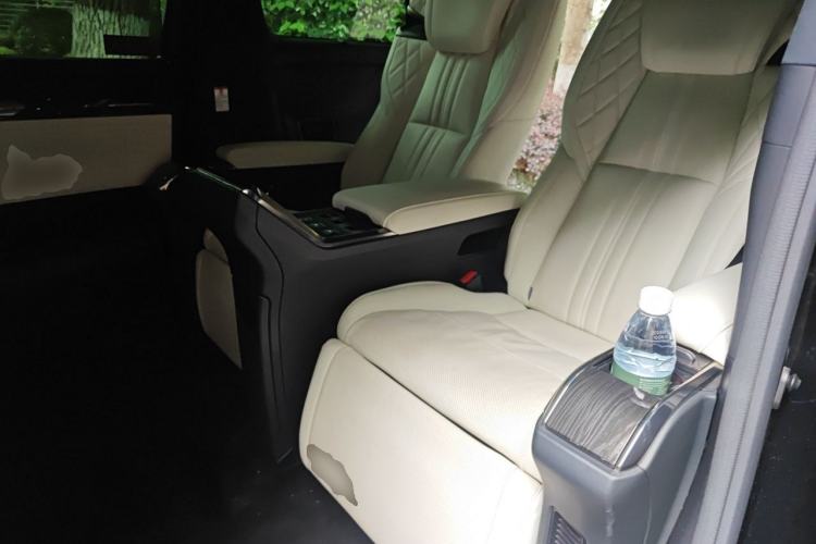 Used Lexus LM 2020 300h Four-Seat Grand Edition Left Rear Seat