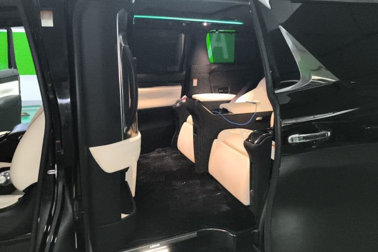 Used Lexus LM 2020 300h Four-Seat Grand Edition Left Rear Seat