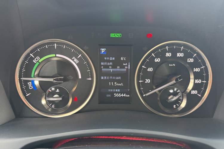 Used Lexus LM 2020 300h Seven-Seat Elegant Edition Odometer Close Up