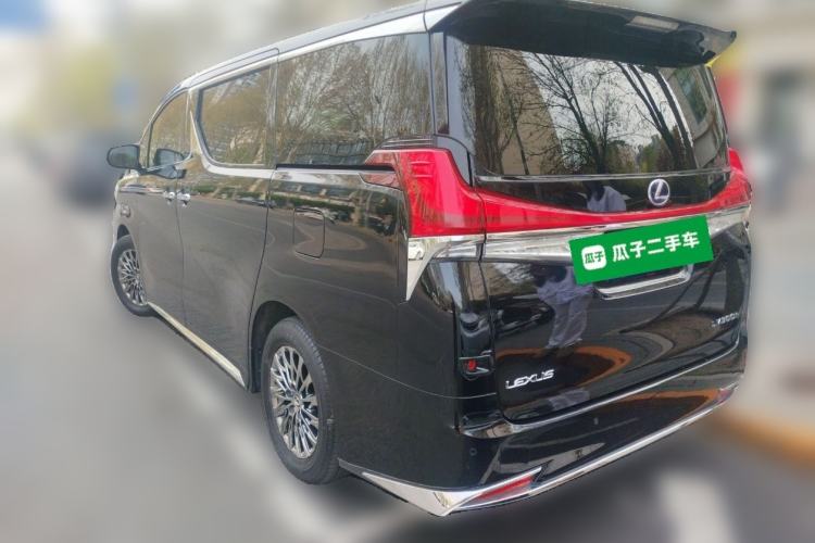 Used Lexus LM 2020 300h Four-Seat Grand Edition Rear Left 45 Deg