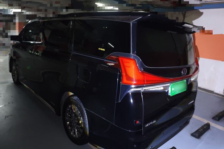 Used Lexus LM 2020 300h Four-Seat Grand Edition Rear Left 45 Deg
