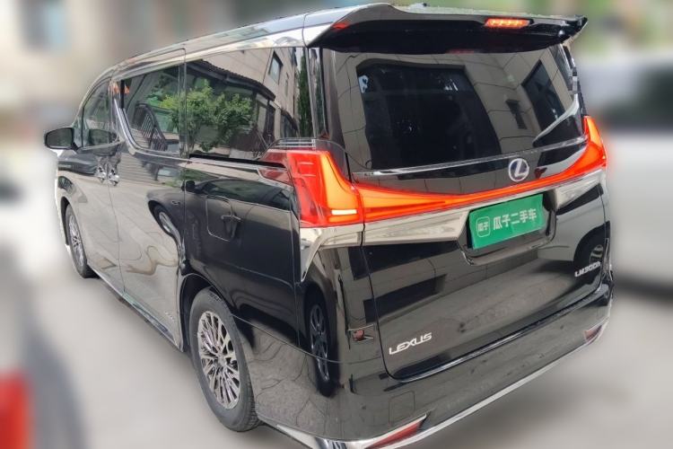 Used Lexus LM 2020 300h Four-Seat Grand Edition Rear Left 45 Deg