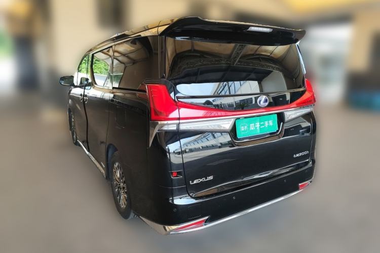 Used Lexus LM 2020 300h Four-Seat Grand Edition Rear Left 45 Deg