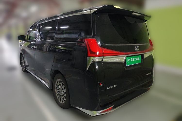 Used Lexus LM 2020 300h Seven-Seat Elegant Edition Rear Left 45 Deg
