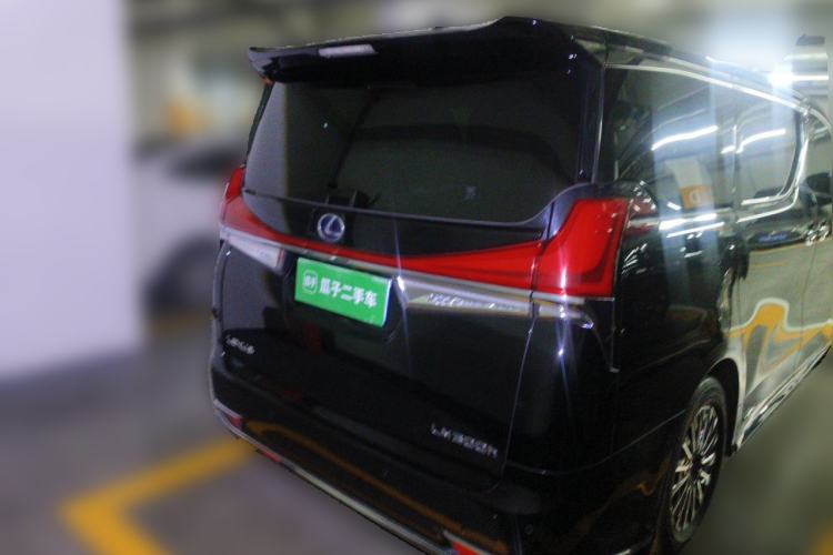 Used Lexus LM 2020 300h Four-Seat Grand Edition Rear
