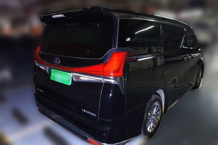 Used Lexus LM 2020 300h Four-Seat Grand Edition Rear Right 45 Deg