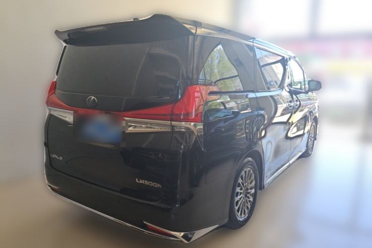 Used Lexus LM 2020 300h Seven-Seat Elegant Edition Rear Right 45 Deg