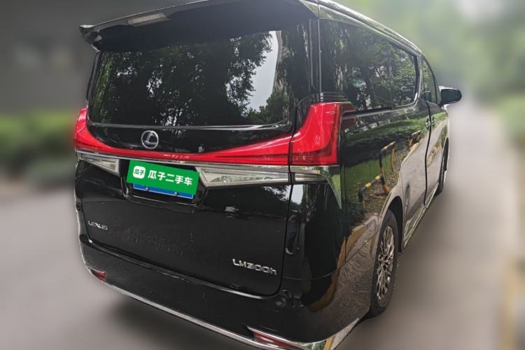 Used Lexus LM 2020 300h Four-Seat Grand Edition Rear Right 45 Deg