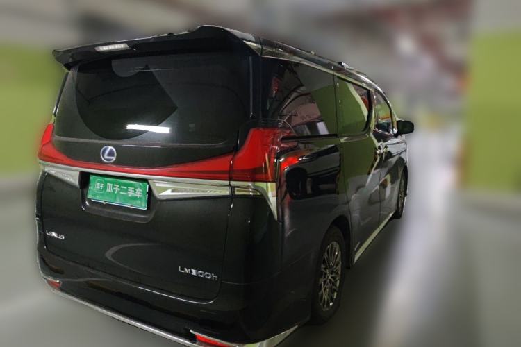 Used Lexus LM 2020 300h Seven-Seat Elegant Edition Rear Right 45 Deg