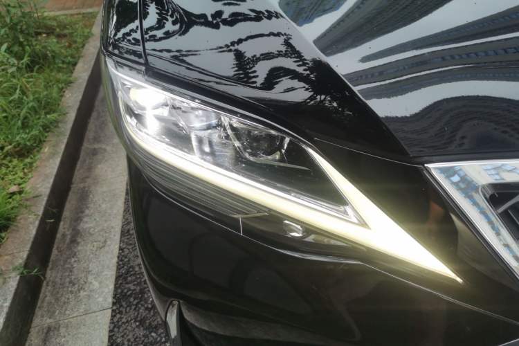 Used Lexus LM 2020 300h Seven-Seat Elegant Edition Right Front Headlight