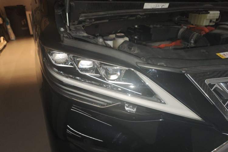 Used Lexus LM 2020 300h Seven-Seat Elegant Edition Right Front Headlight
