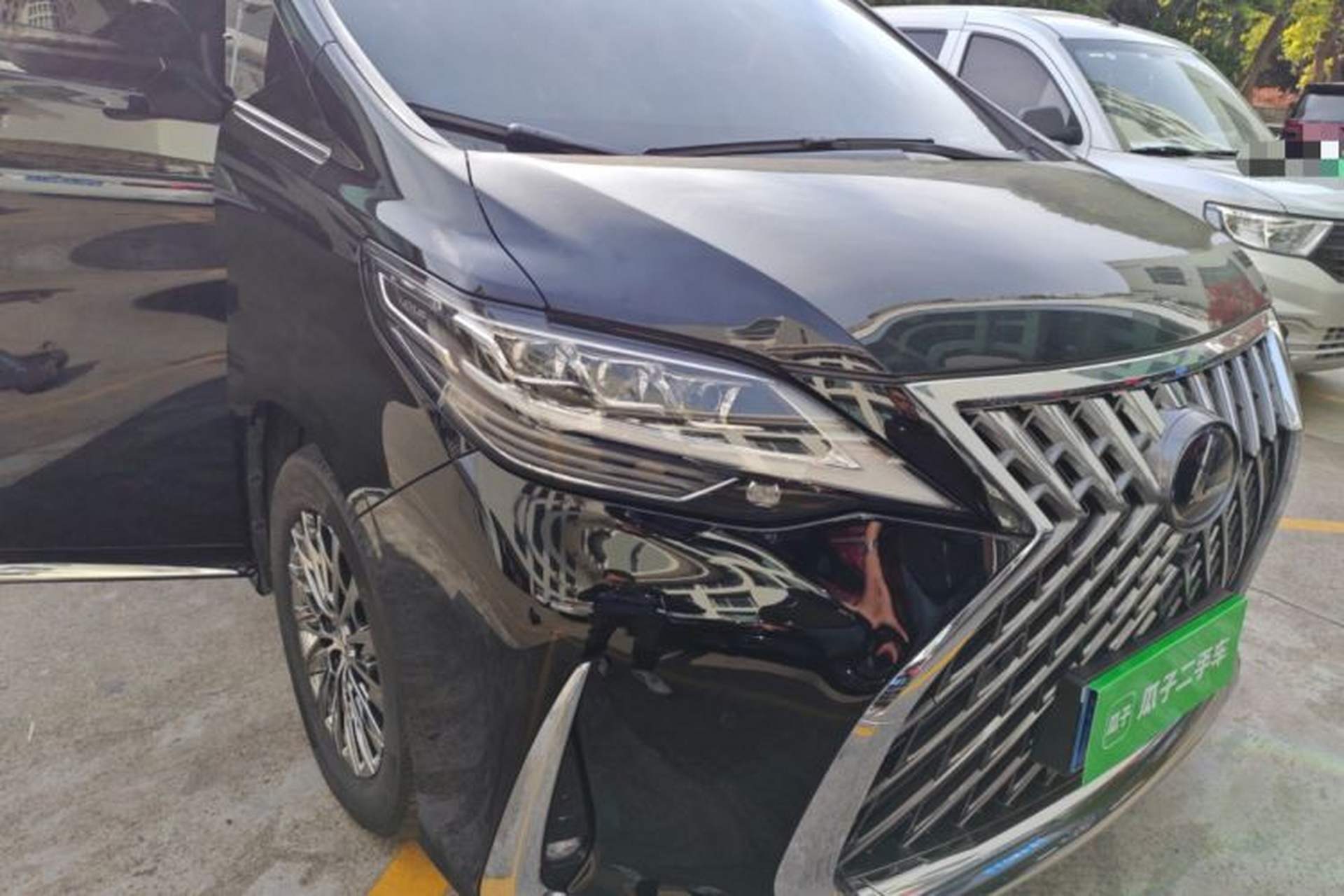 Used Lexus LM 2020 300h Four-Seat Grand Edition Right Front Headlight