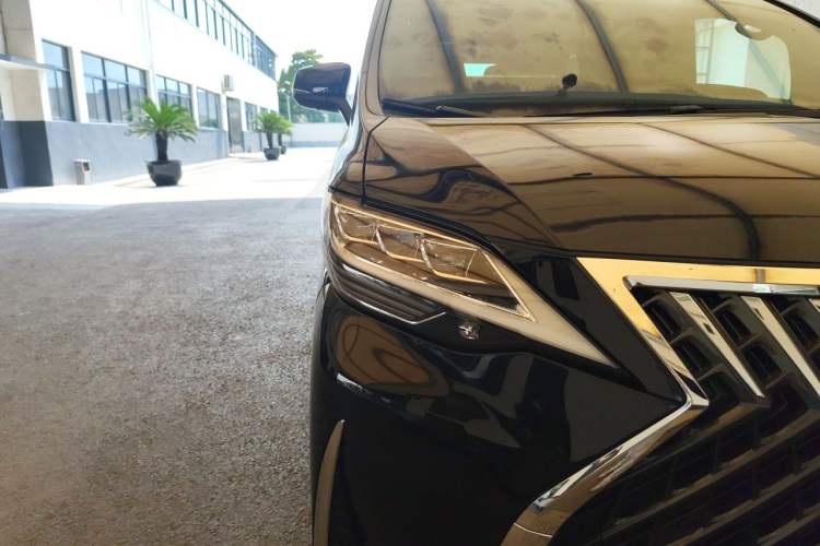 Used Lexus LM 2020 300h Four-Seat Grand Edition Right Front Headlight