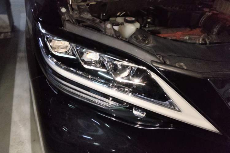 Used Lexus LM 2020 300h Seven-Seat Elegant Edition Right Front Headlight