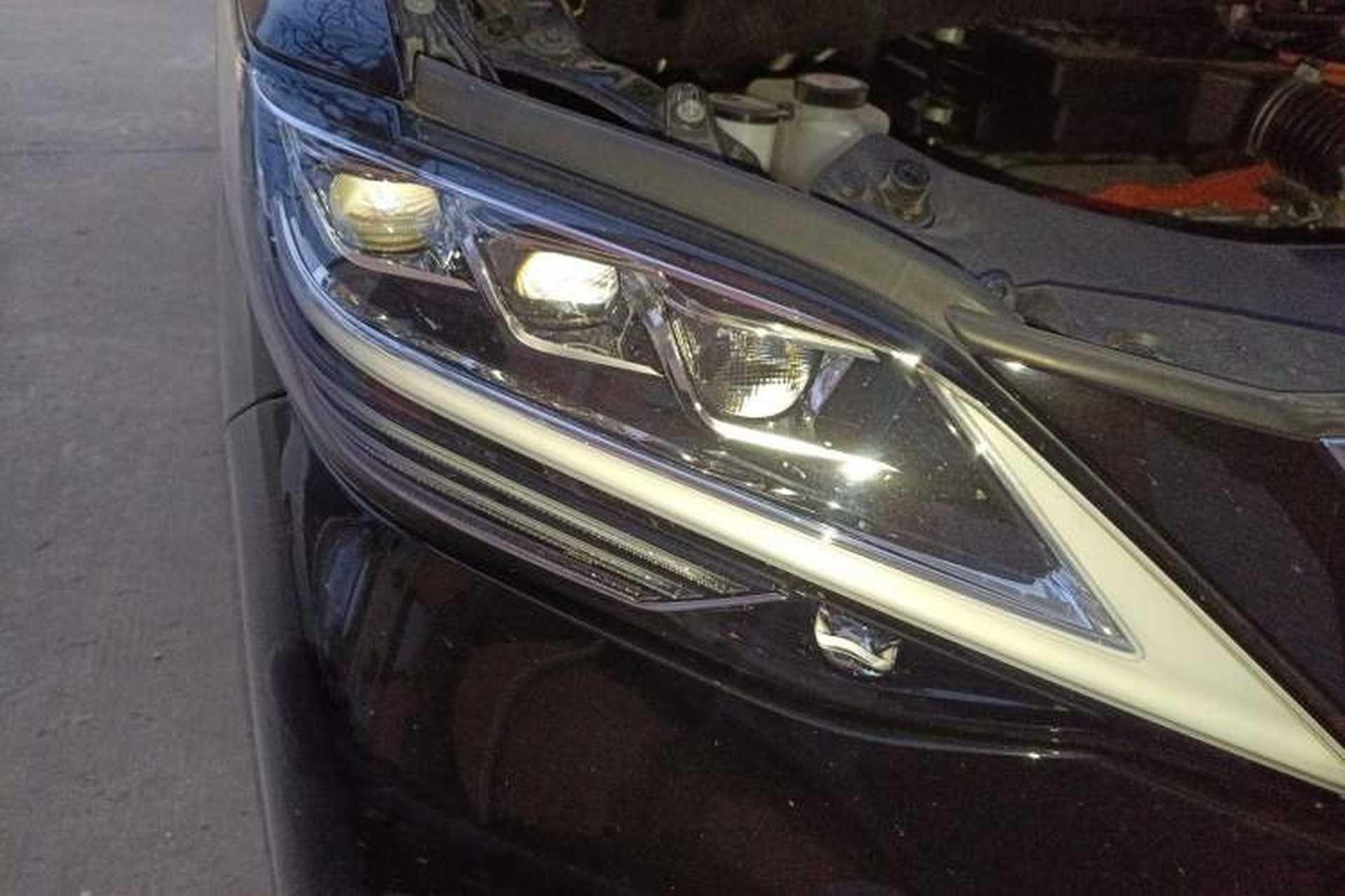 Used Lexus LM 2020 300h Seven-Seat Elegant Edition Right Front Headlight