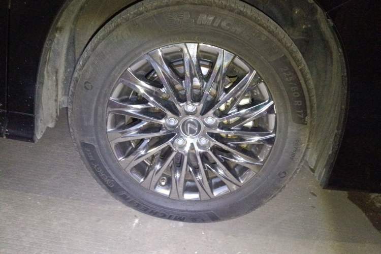 Used Lexus LM 2020 300h Seven-Seat Elegant Edition Right Front Wheel Hub
