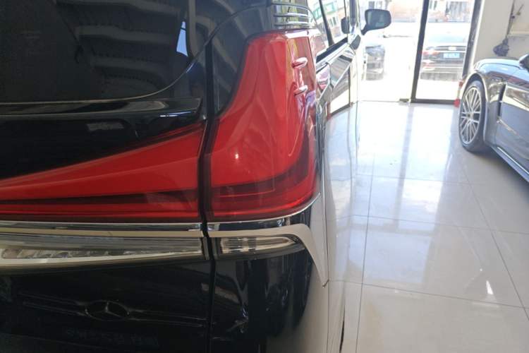 Used Lexus LM 2020 300h Seven-Seat Elegant Edition Right Rear Taillight